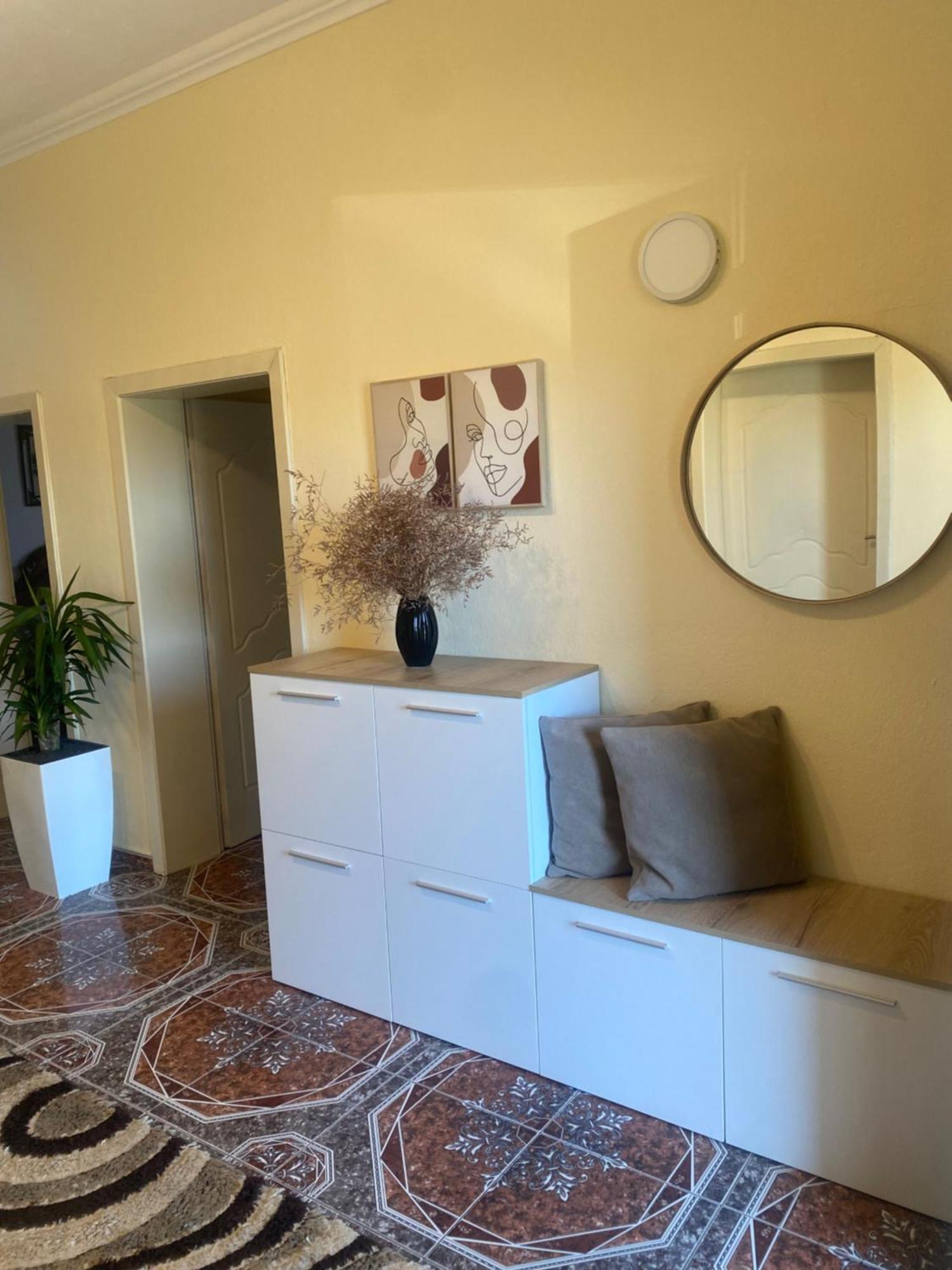 The Hideaway Guesthouse Bahçallëk Екстериор снимка