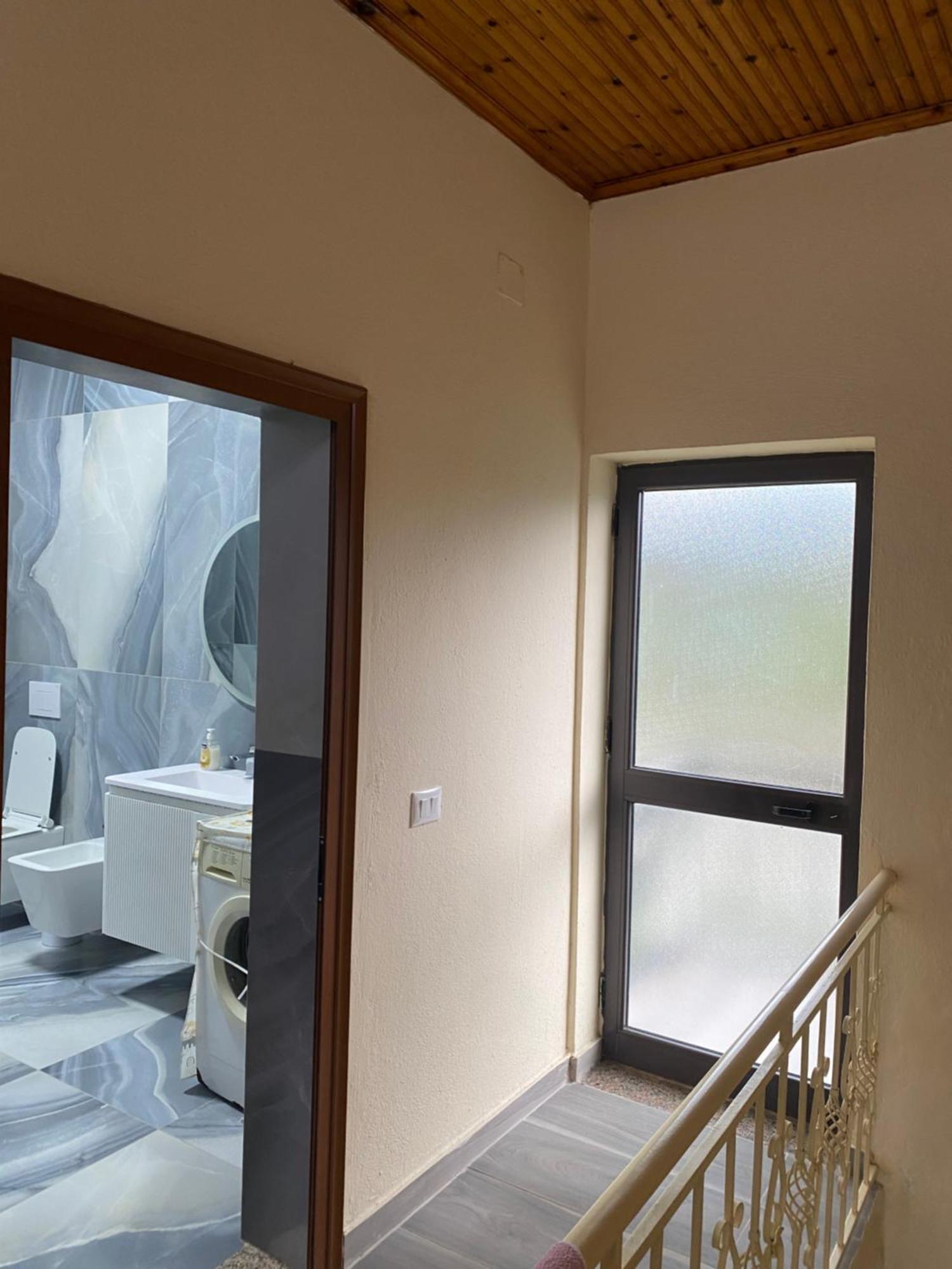 The Hideaway Guesthouse Bahçallëk Екстериор снимка