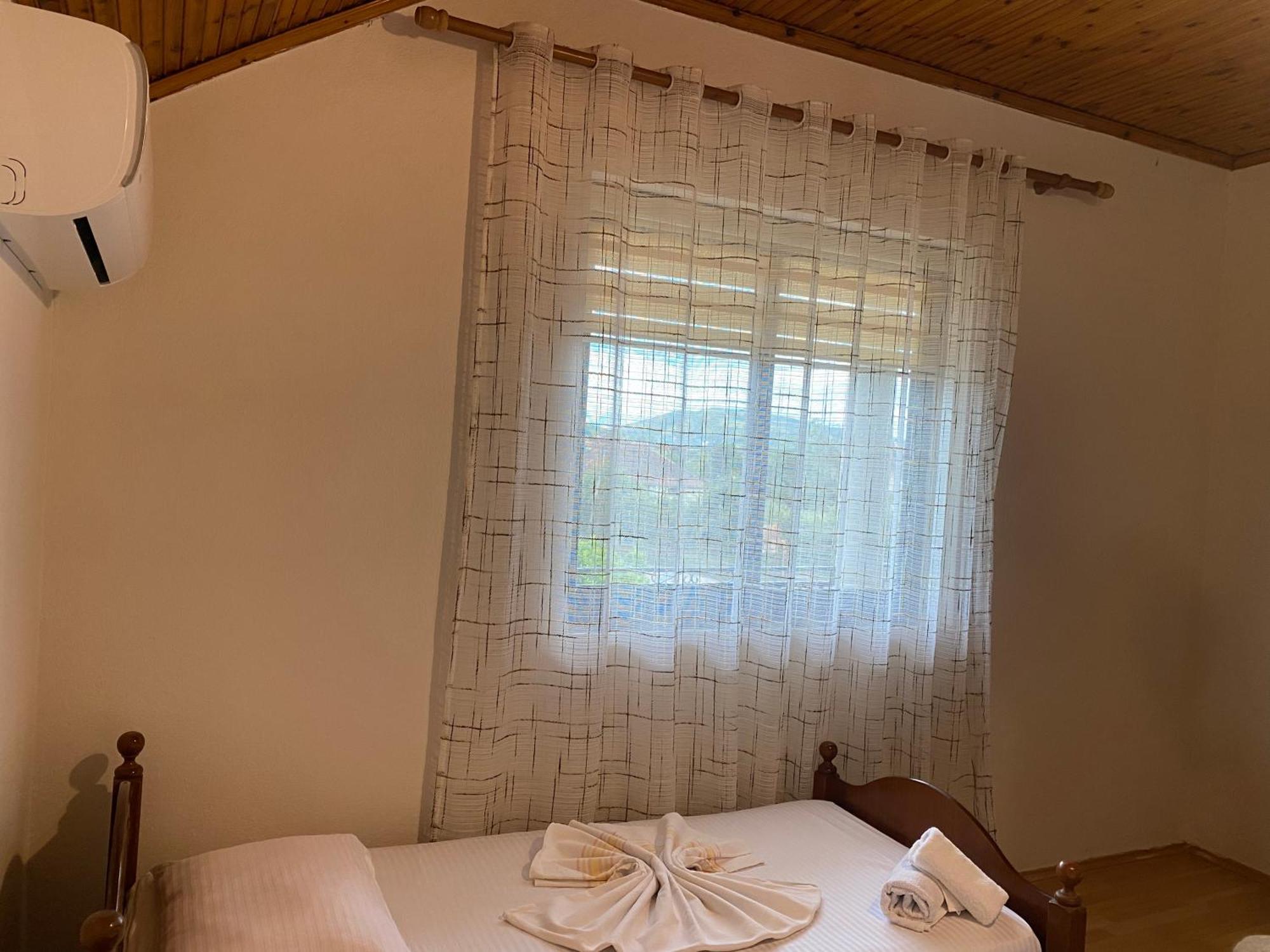The Hideaway Guesthouse Bahçallëk Екстериор снимка