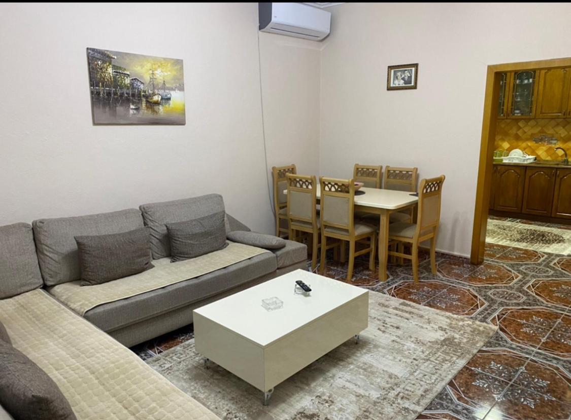The Hideaway Guesthouse Bahçallëk Екстериор снимка